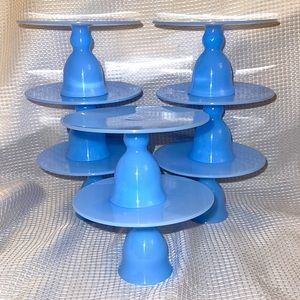 NWT 8 SPRITZ BLUE PLASTIC CUPCAKE TREAT STANDS PARTY FUN NEW EASTER SPRING NEW